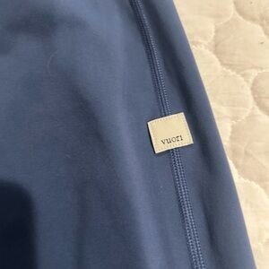 Vuori Navy Performance Leggings